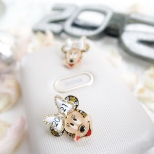 Pre-Owned Minnie Mouse Baublebar earrings